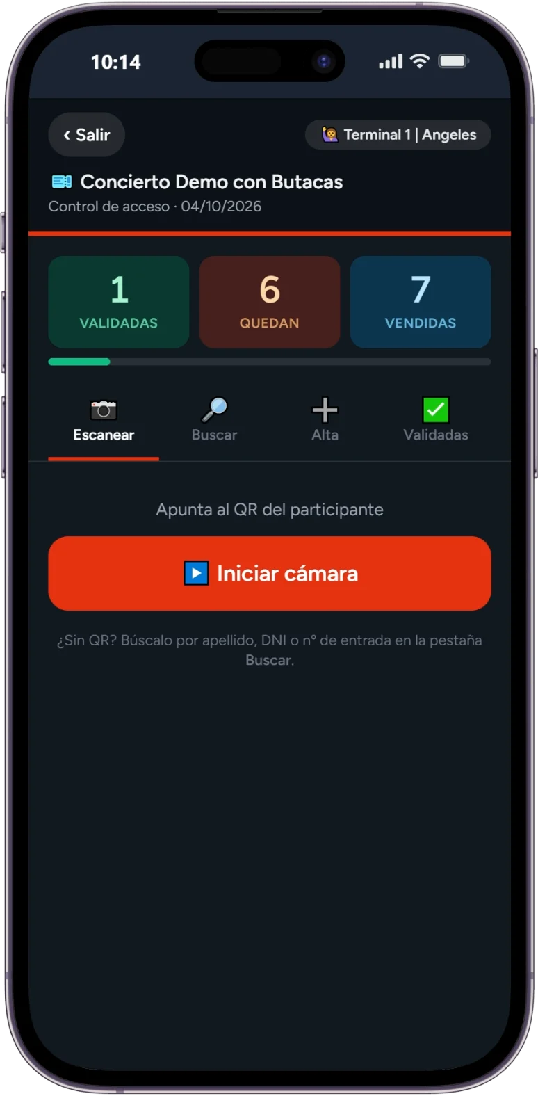 Escanear: apunta al QR de la entrada y dentro, con los contadores en vivo.